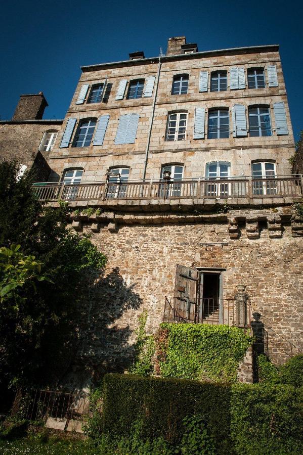 Mercier De Montigny - Les Chambres Du Beffroi - Spa Et Massage Fougeres Exterior photo