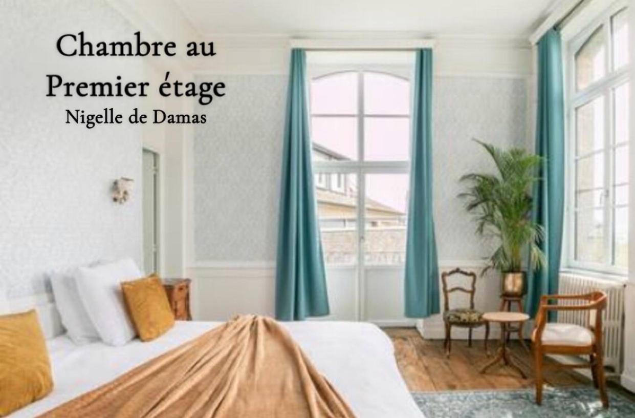 Mercier De Montigny - Les Chambres Du Beffroi - Spa Et Massage Fougeres Exterior photo