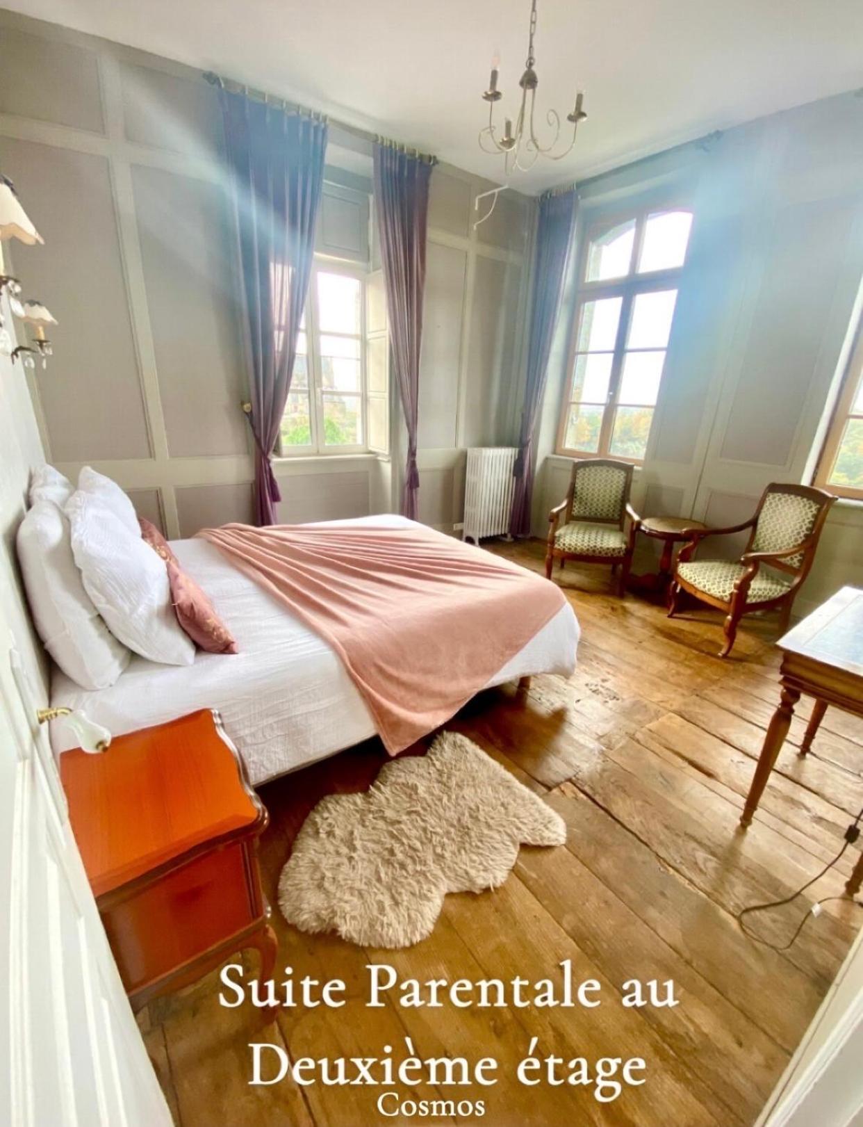 Mercier De Montigny - Les Chambres Du Beffroi - Spa Et Massage Fougeres Exterior photo